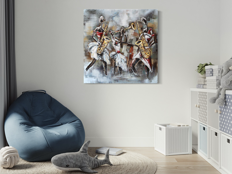 Kunst aan de muur met een saxofoon