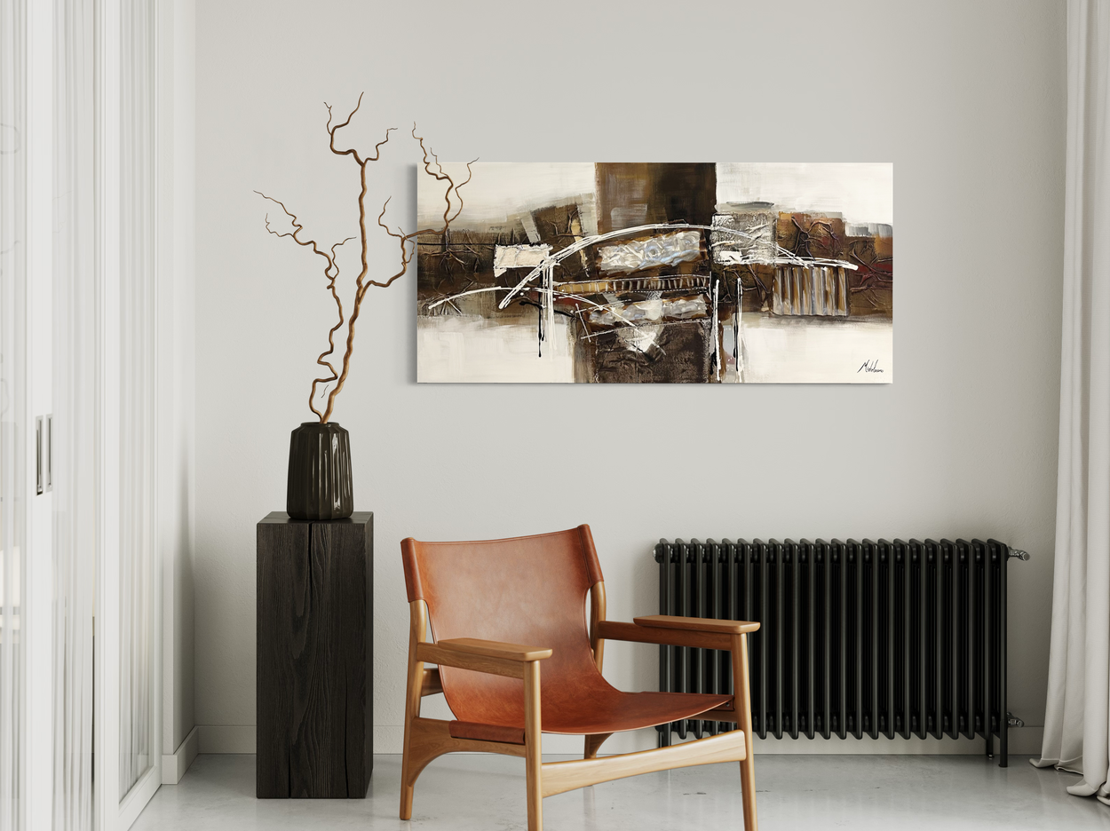 Een abstract schilderij in aardse kleuren.