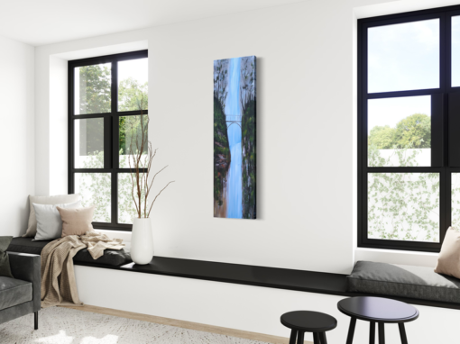 Een schilderij met een waterval