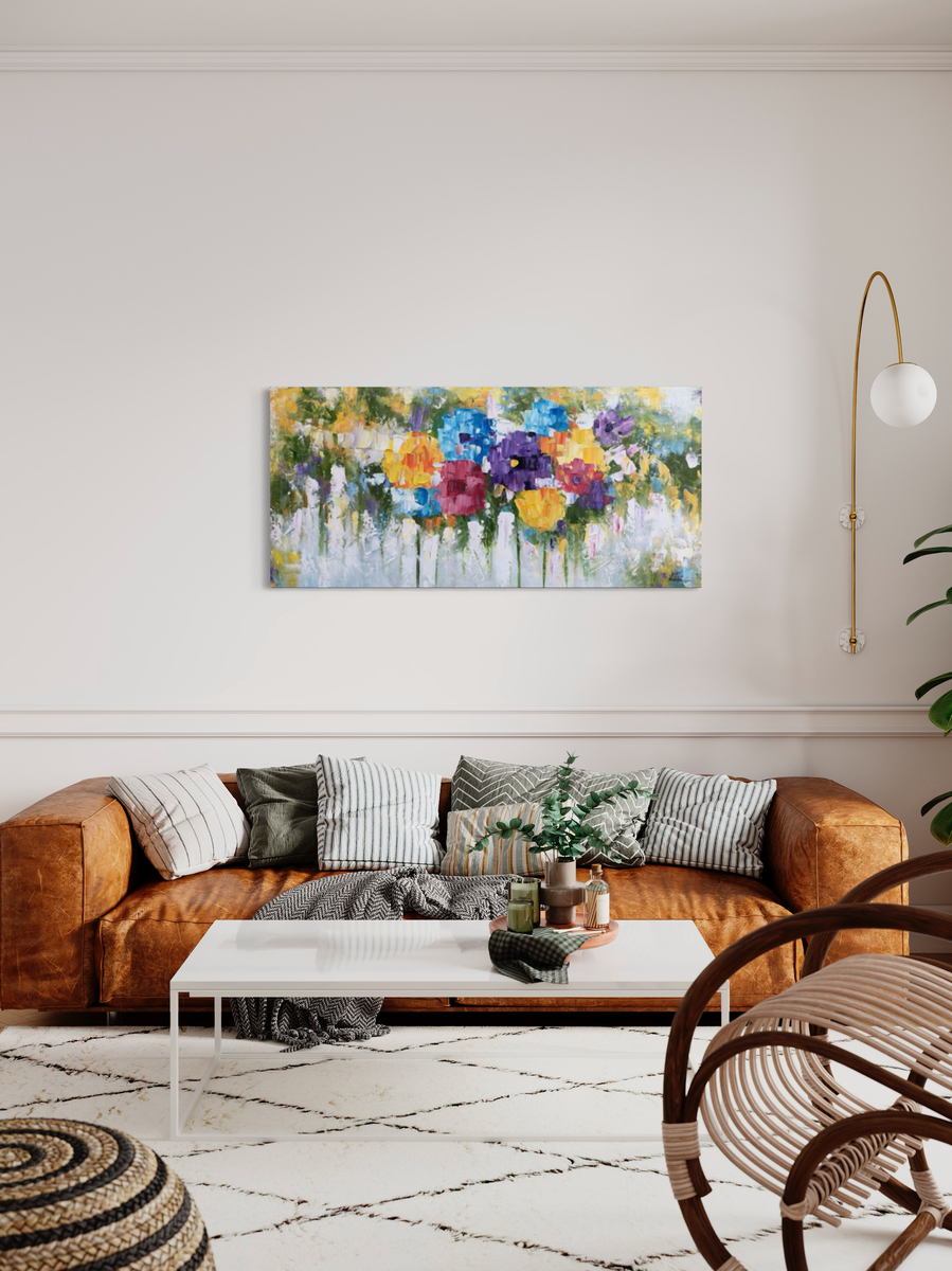 een schilderij met bloemen