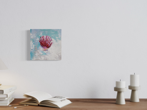 Een schilderij met een schelp