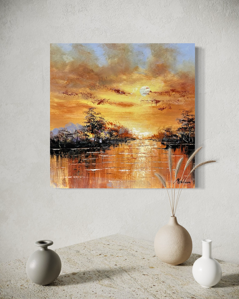 Een schilderij met een zonsondergang