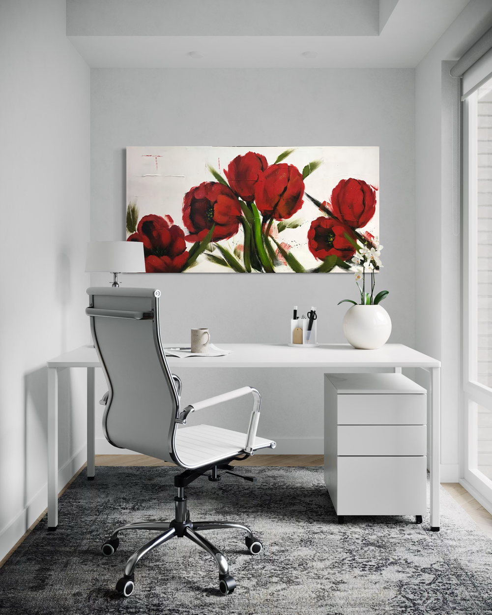 Een schilderij met rode bloemen