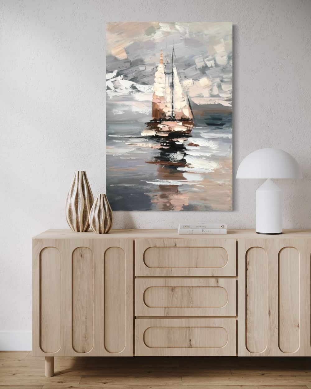 Een schilderij met een zeilboot