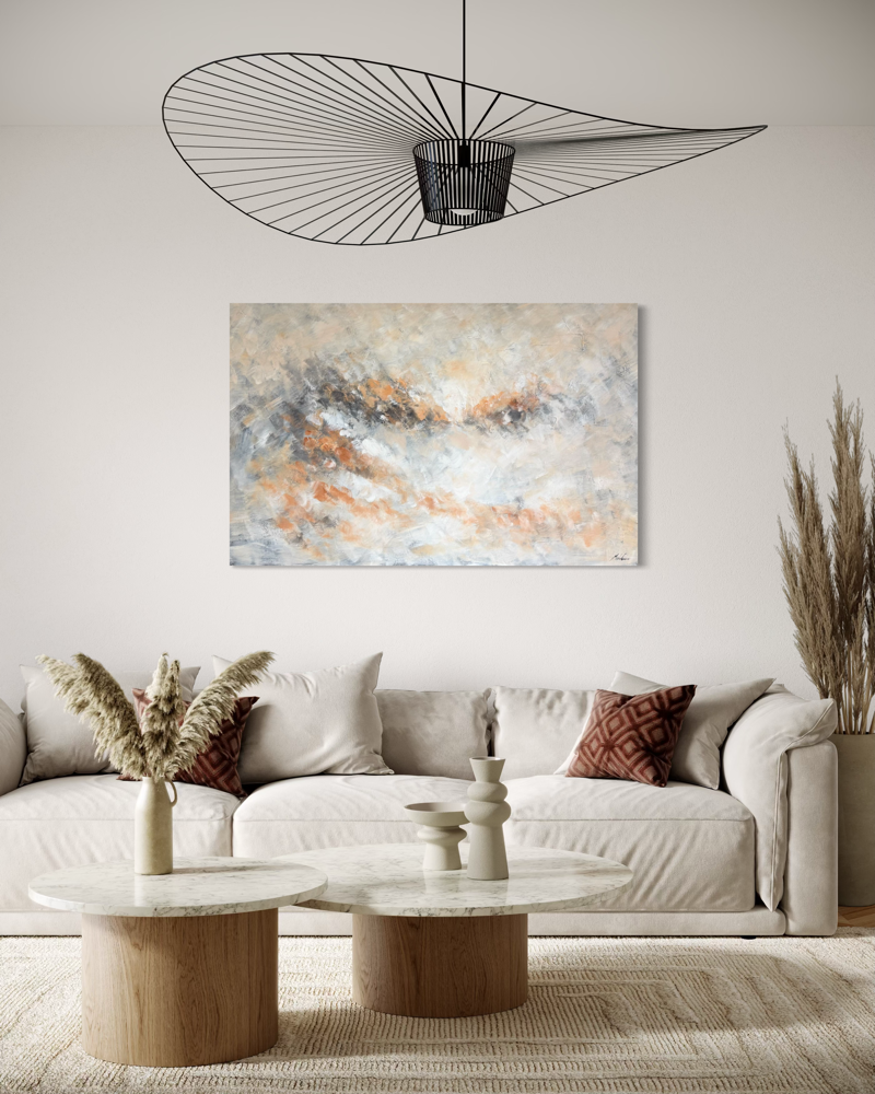 Een handgeschilderd abstract schilderij in beige, grijs en aardetinten met zachte, mistachtige overgangen